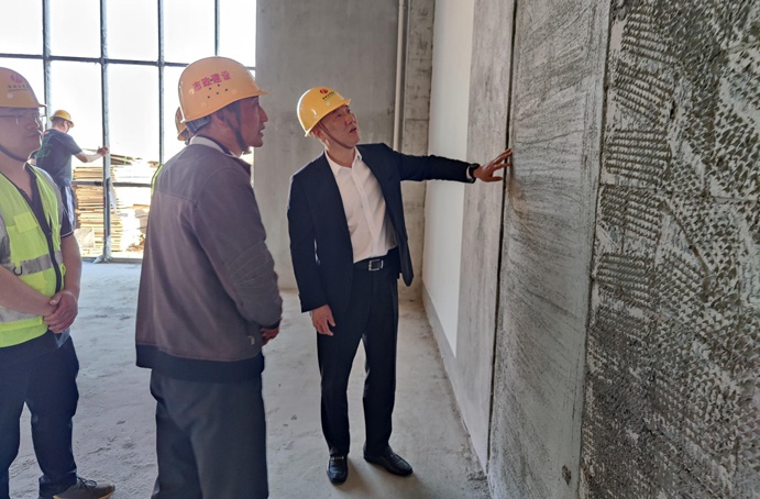 徐旭前往市政公用城三期項目、市政綠色建材科技產(chǎn)業(yè)園項目調(diào)研