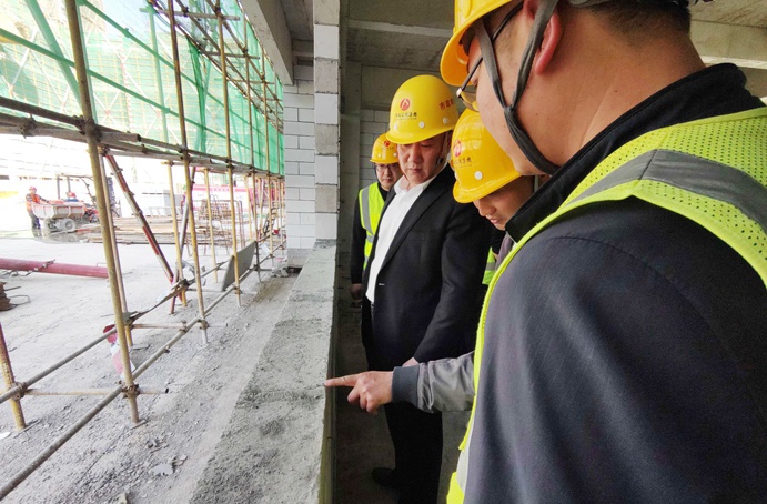 徐旭前往市政公用城三期項目、市政綠色建材科技產(chǎn)業(yè)園項目調(diào)研