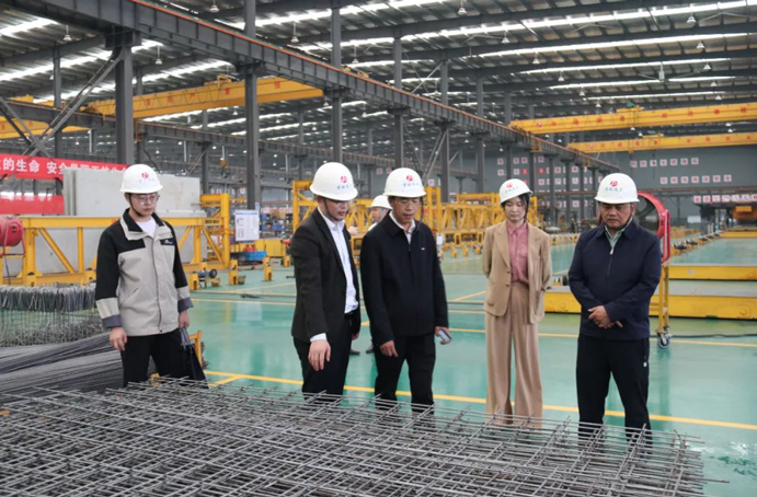 南昌市住房和城鄉(xiāng)建設(shè)局副局長薛凱喜到市政遠(yuǎn)大公司調(diào)研裝配式建筑