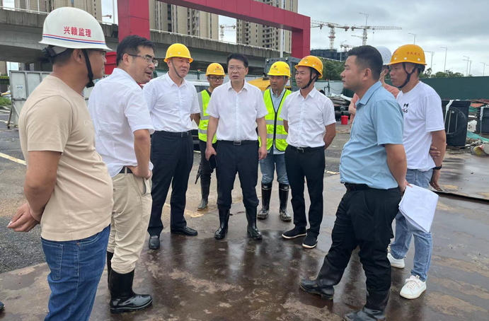 市政公用集團(tuán)黨委委員、督查督辦室部長(zhǎng)劉順保到杭州路項(xiàng)目調(diào)研
