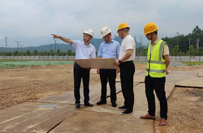 市政公用集團黨委副書記總經理萬義輝到綠色建材科技產業(yè)園項目調研