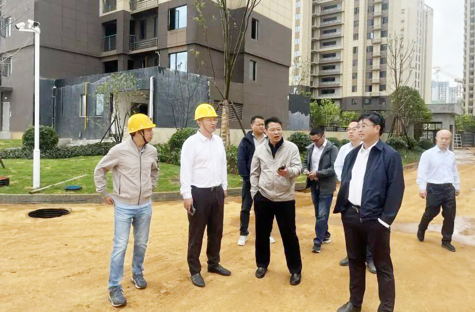 劉順保到杭州路項(xiàng)目、秦坊安置房項(xiàng)目調(diào)研