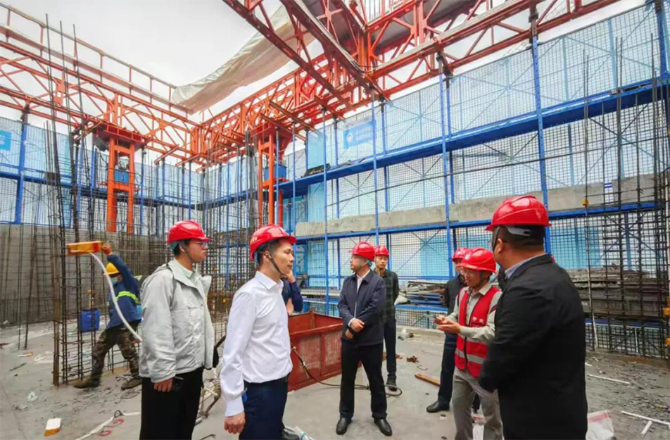 南昌市政建設(shè)集團有限公司開展江西金控數(shù)字金融創(chuàng)新產(chǎn)業(yè)園項目觀摩現(xiàn)場會
